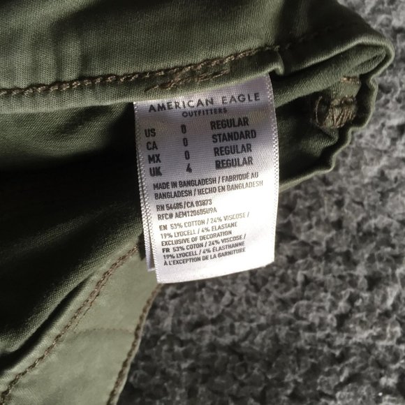 American Eagle Green Cargo Jeggings - Picture 4 of 5